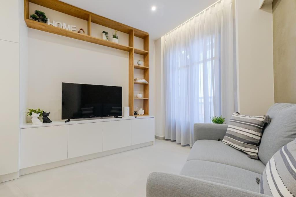 Tsinari Comfort & Luxury Suite, Private Parking Apartamento Tessalónica