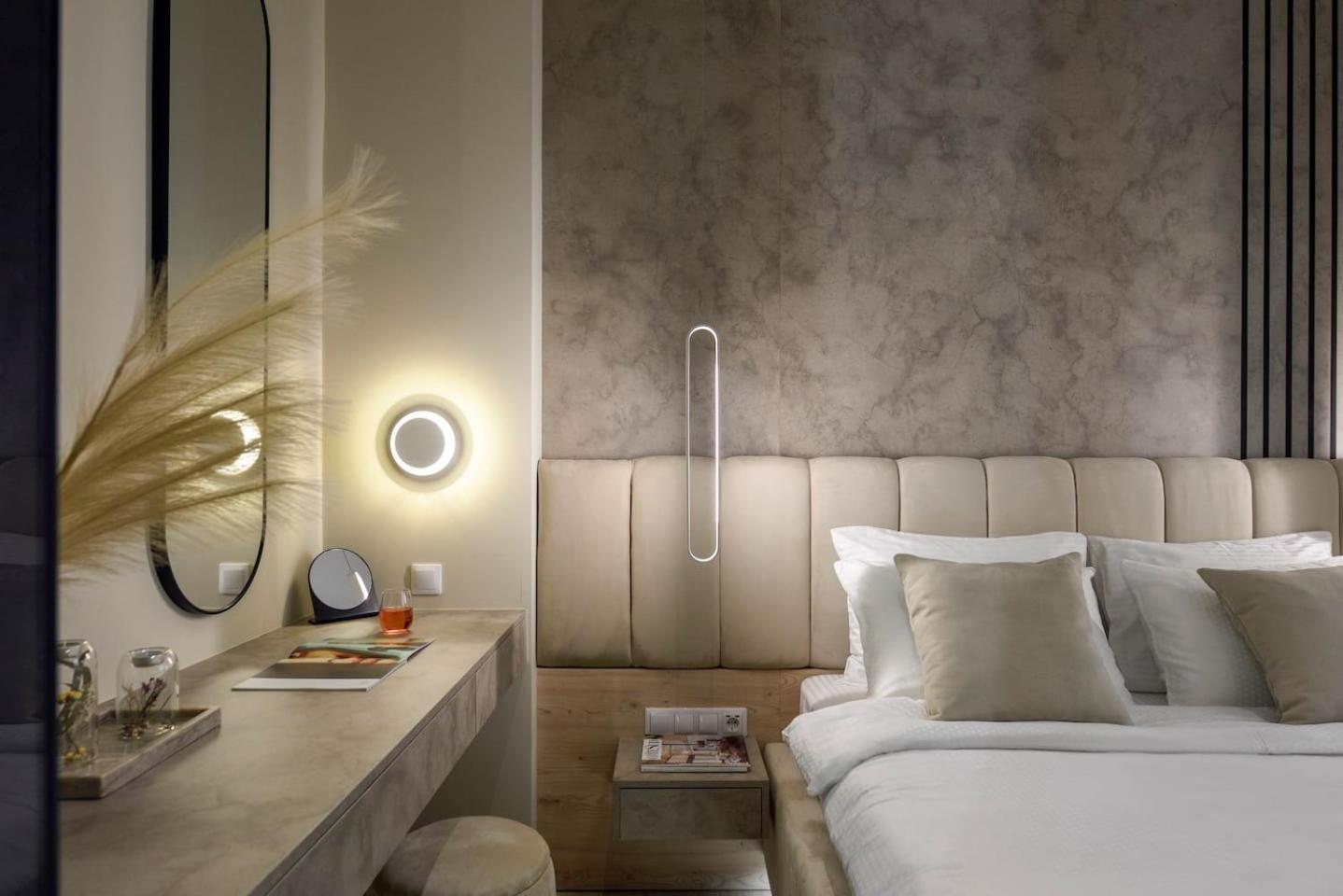 Aristotelian Virtues - Elpida Apartment Thessaloniki