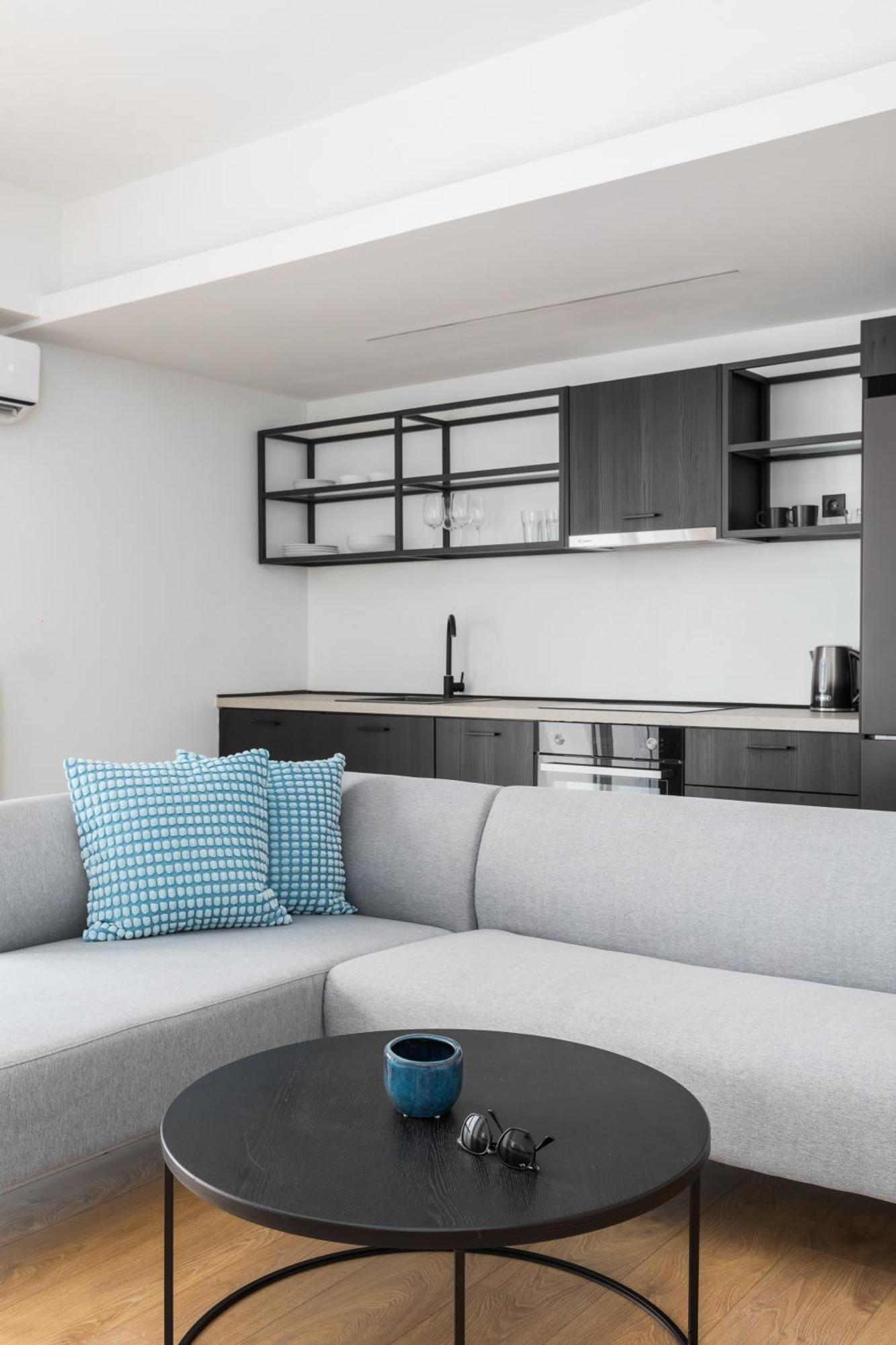 Celine By Halu!, Spacious Next To Business Hub Appartement