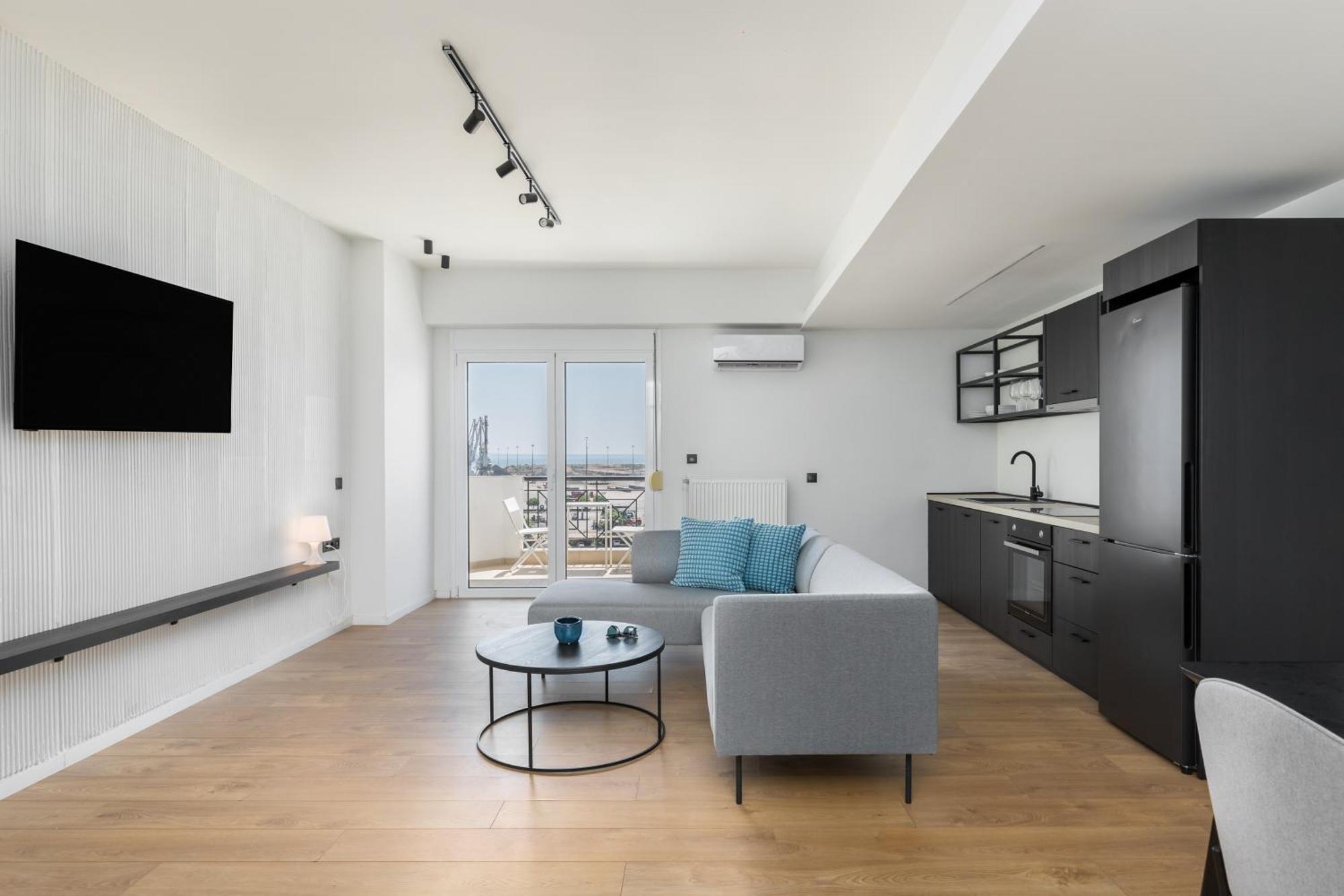 Celine By Halu!, Spacious Next To Business Hub *