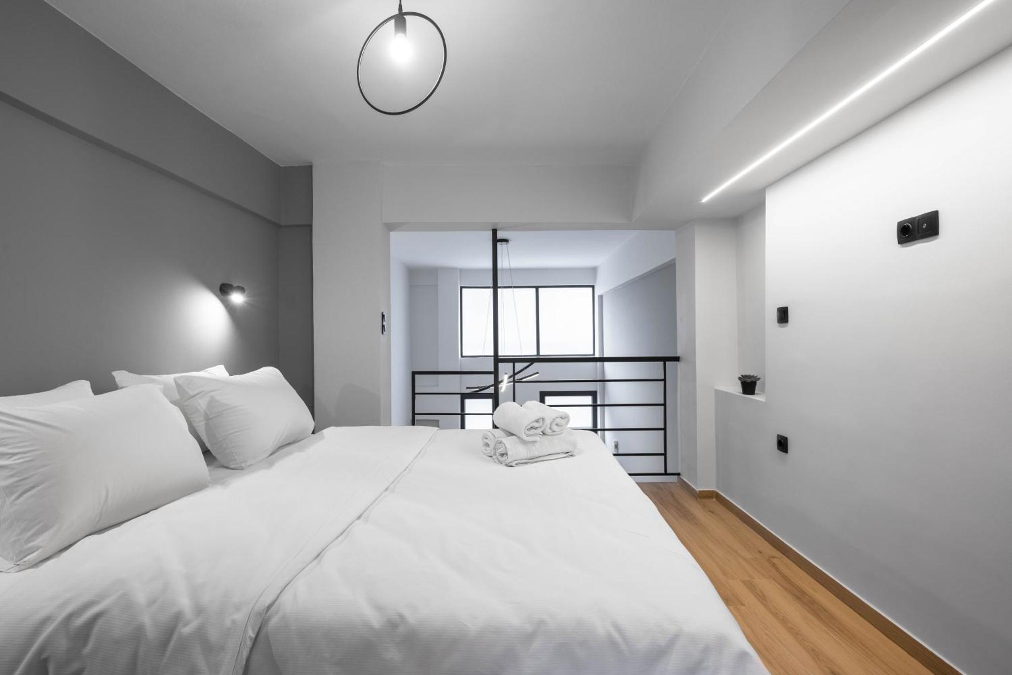 Apartment Railway Lofts