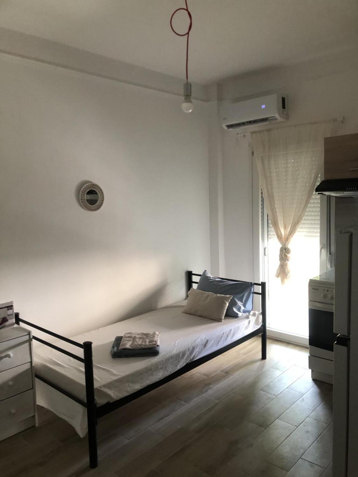 Small Center 1 Apartment