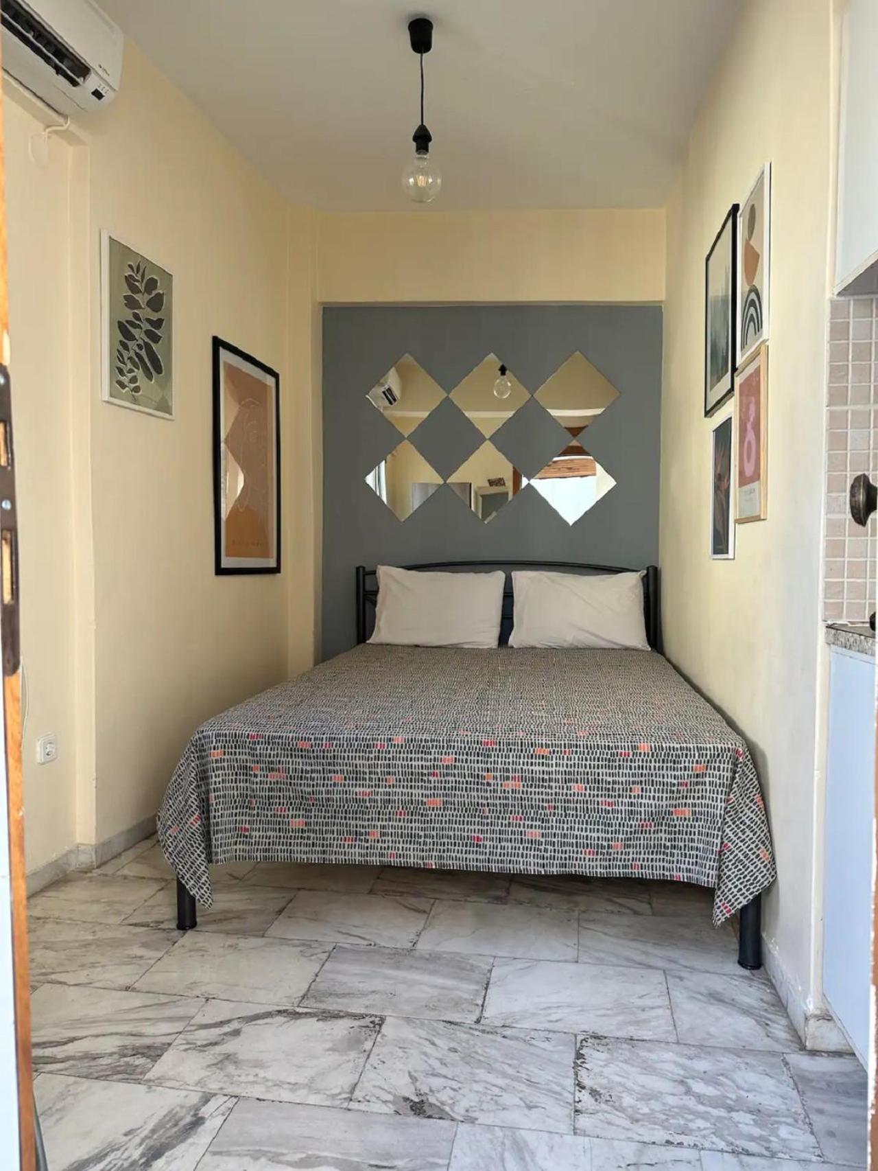 Tiny Loft In The Heart Of Thessaloniki,17 Square Meters,on The Terrace Of The Building Thessaloniki