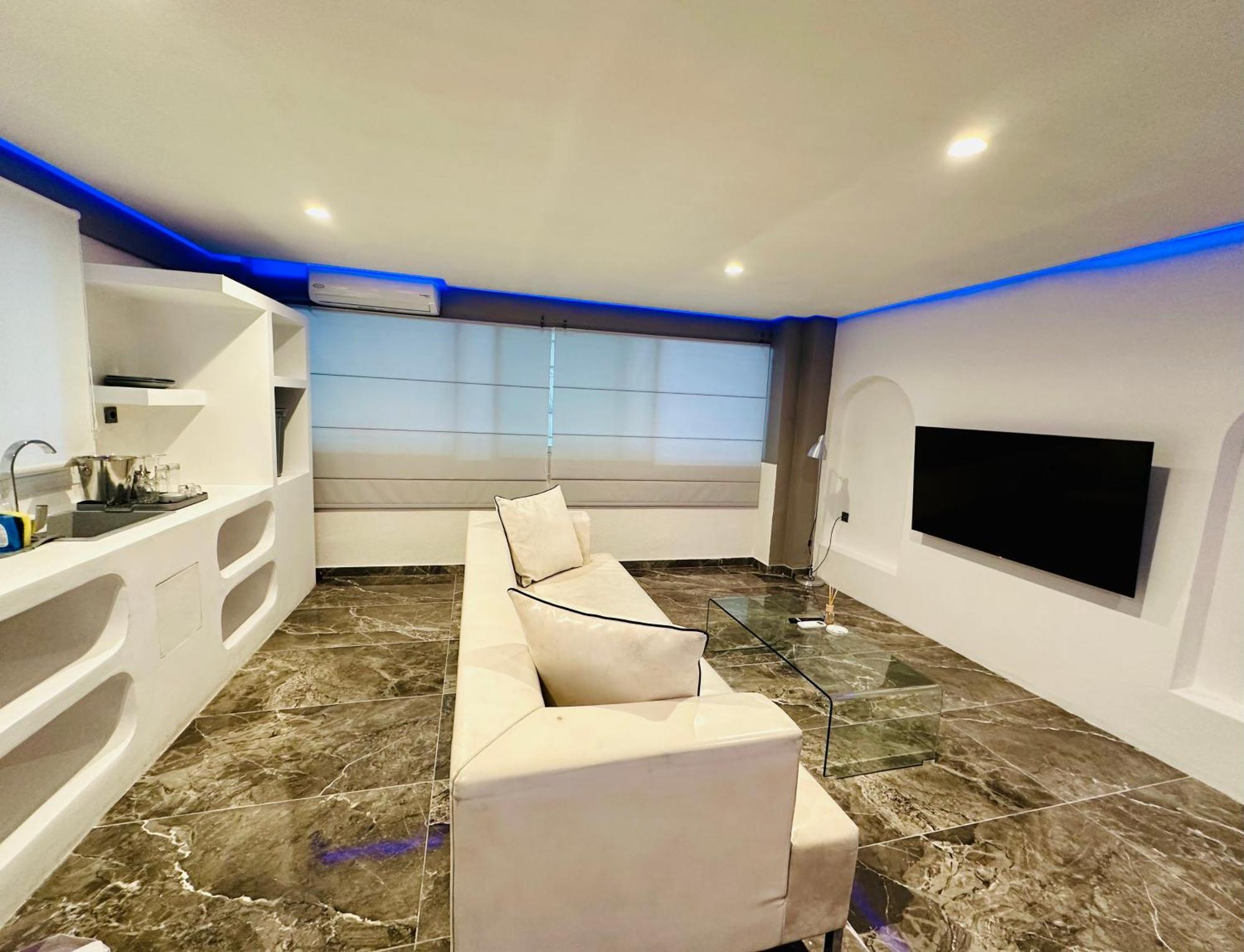 Vora & Apartment