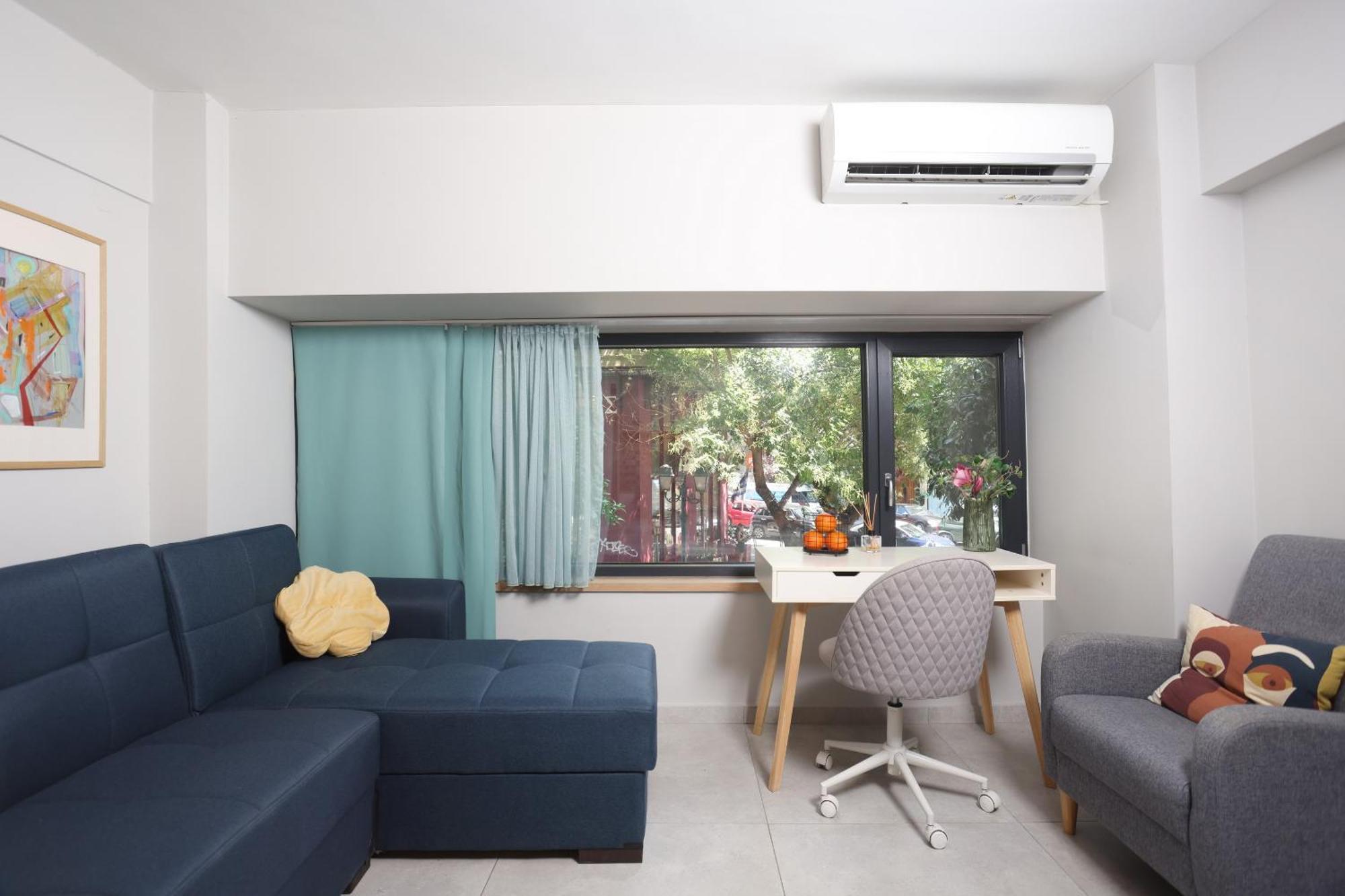 Orange Downtown Apartment *