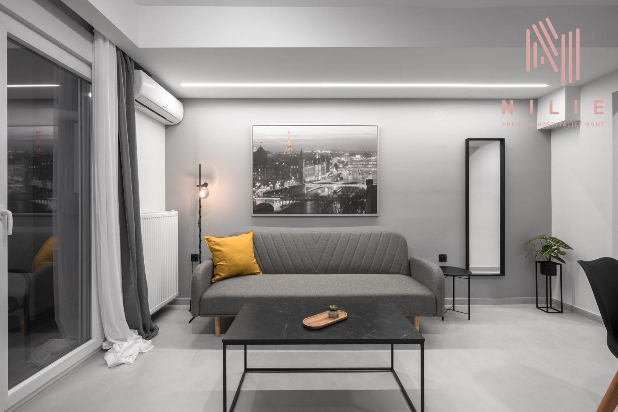 Room8, Nilie Hospitality Mgmt Apartment *