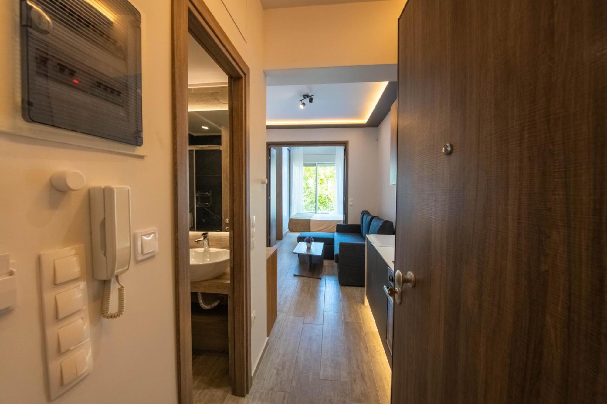 Skia Luxury Living Above The Walls *