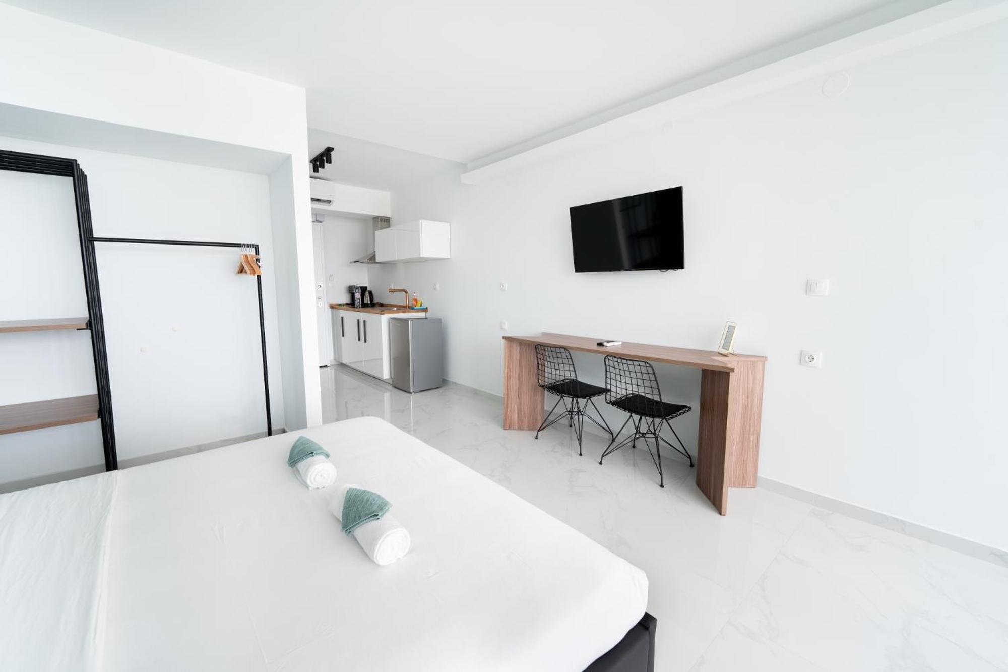Ladadika Sea View - 102 Apartment *