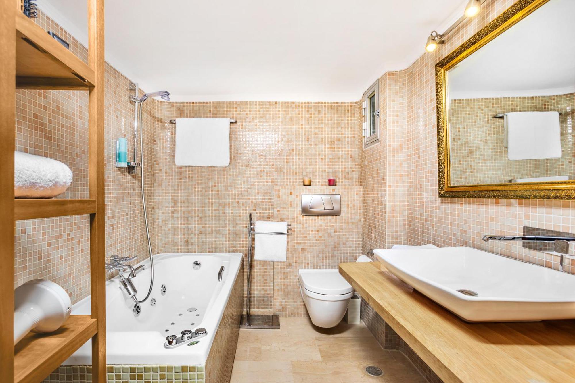 Cozy Penthouse Thessaloniki