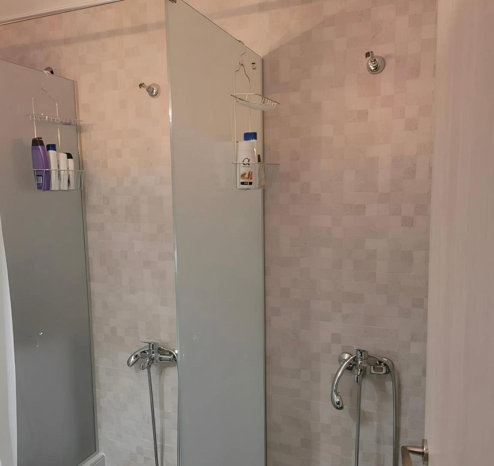 Apartment Spacious 4 Bedroom By Agios Dimitrios Thessaloniki