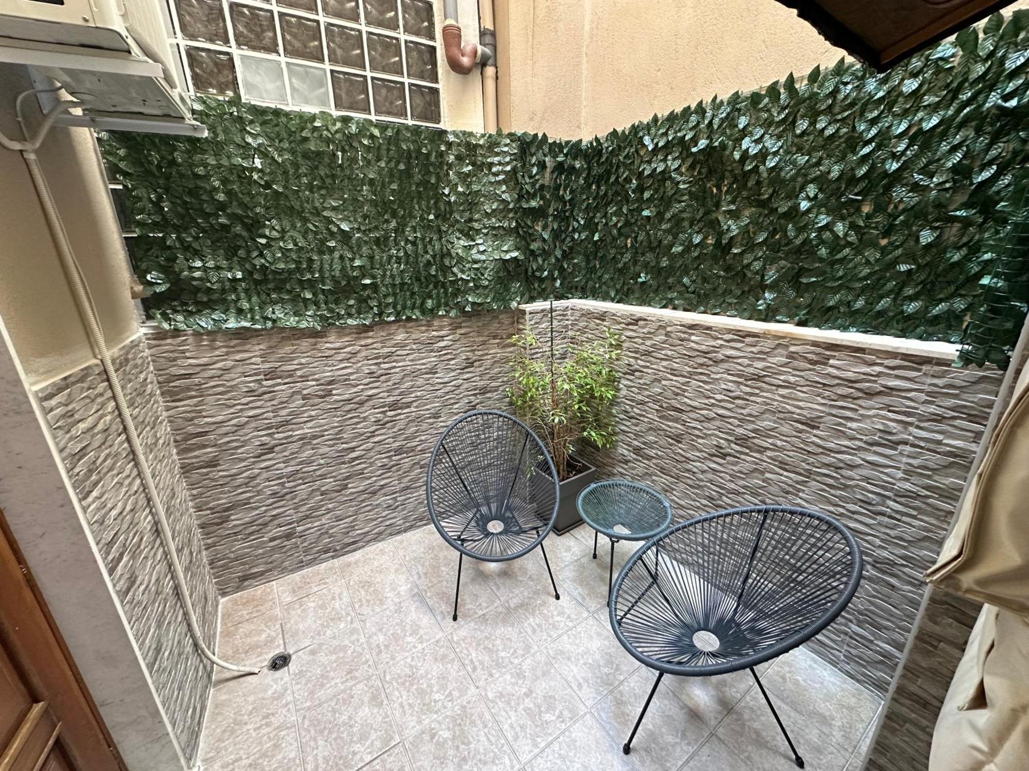 Prism Free Private Parking Apartment