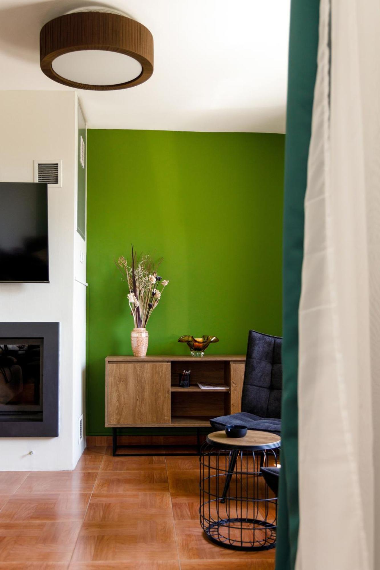Charming With Gorgeous View & Private Parking Apartment