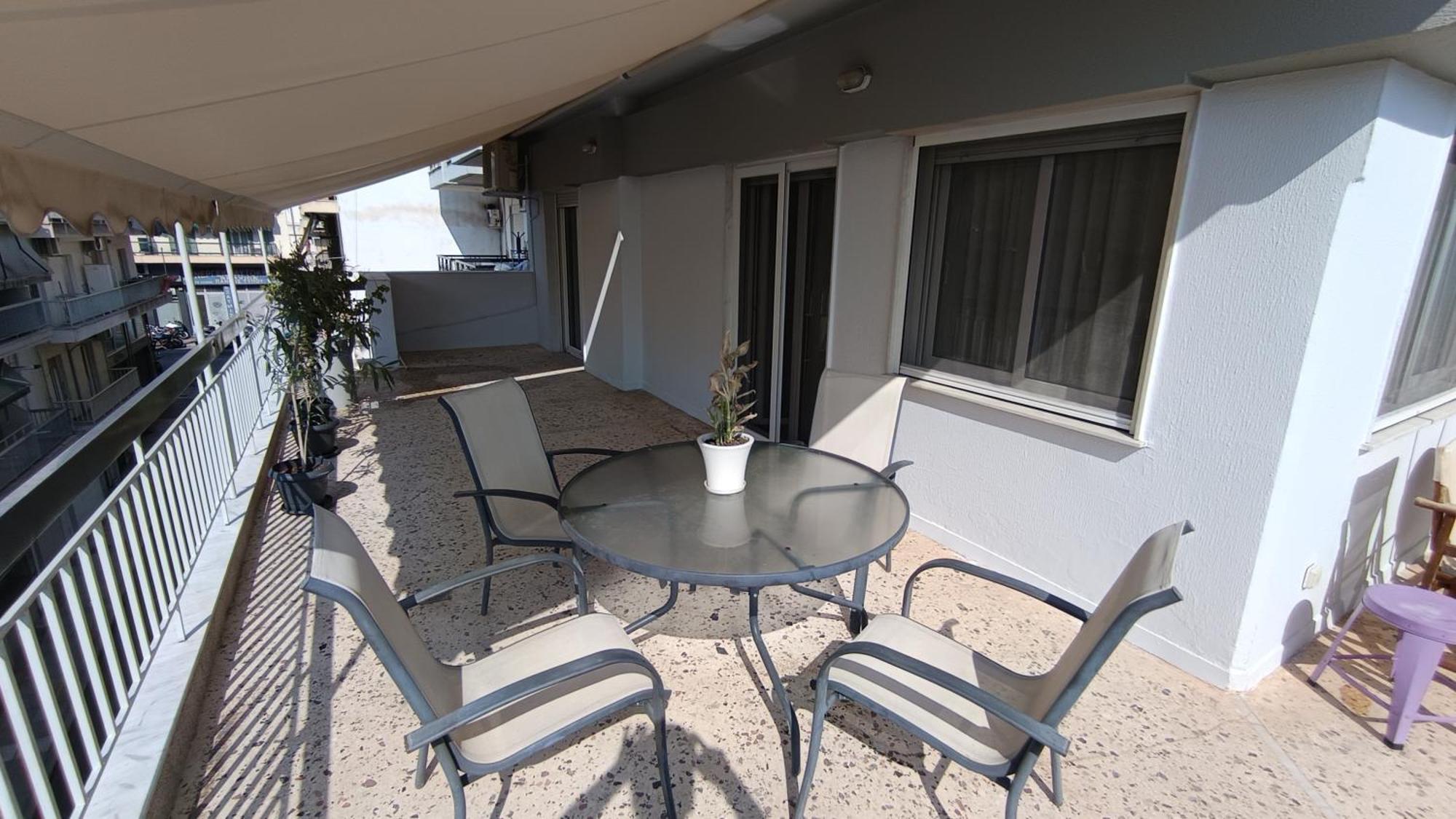 Apartment Ikos