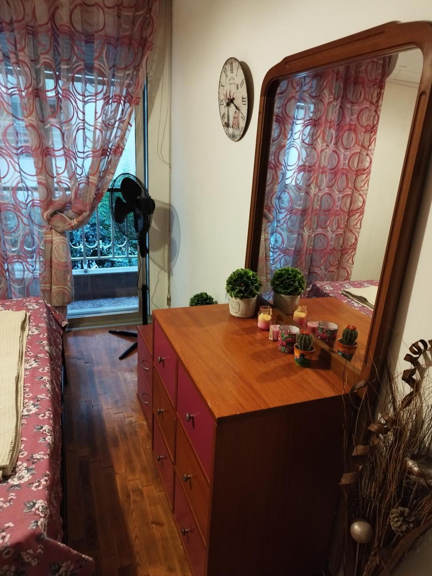 Private In Shared House Homestay *