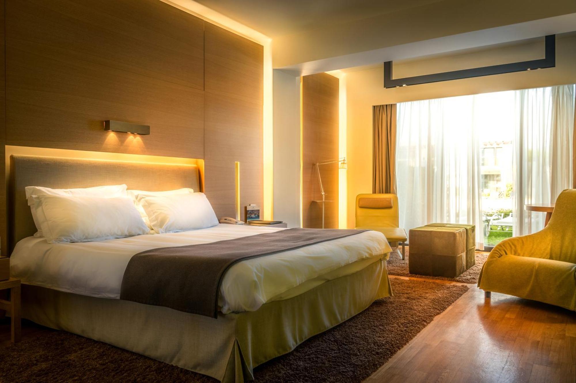 September Hotel