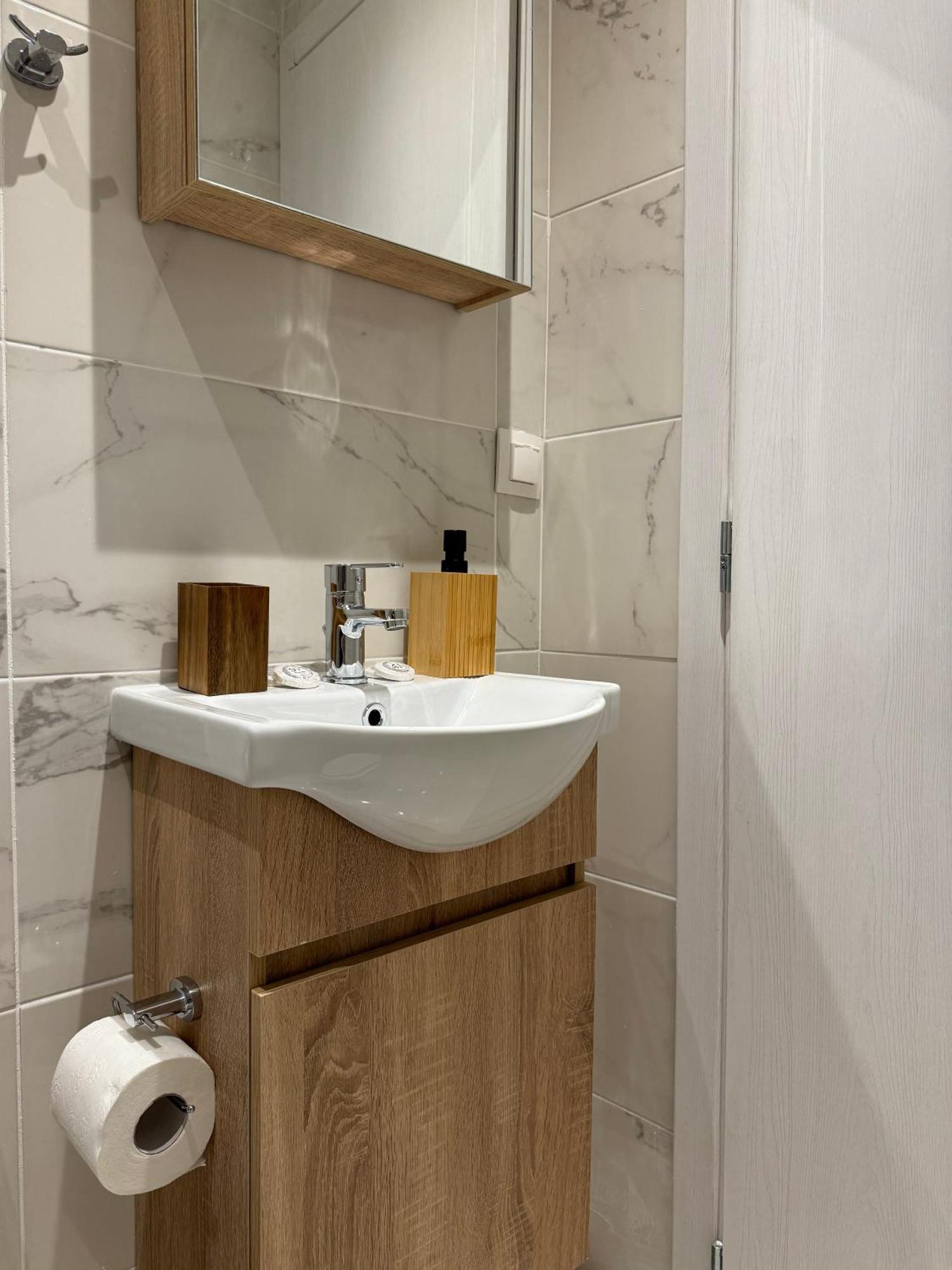 Private Mini Suite-netflix Apartment