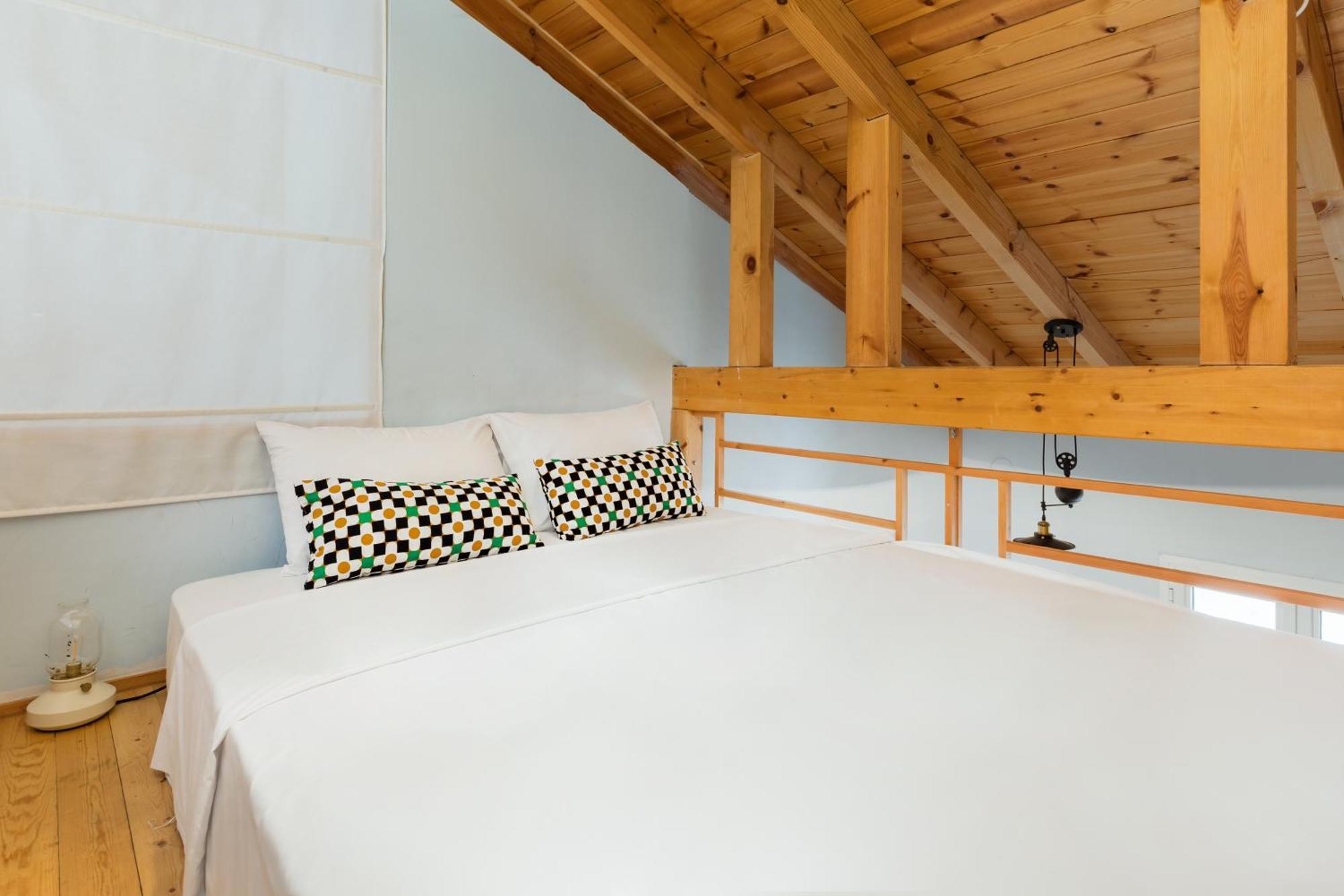 Butterfly By Halu! Retro House In The Center Apartment Thessaloniki