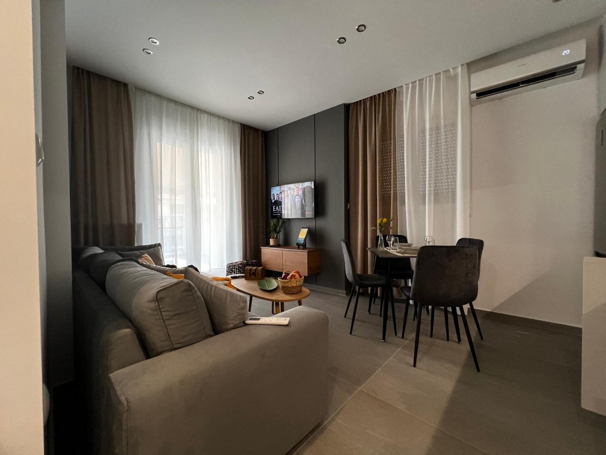 Apartment Oasis In With 500 Mbps Internet Thessaloniki