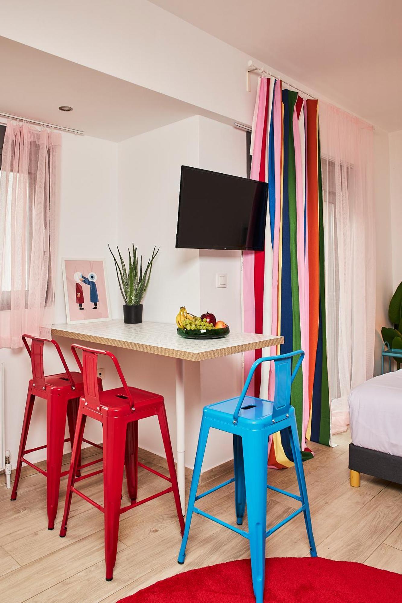 Superstudio Pop Art With Free Parking Space By Binobi! *