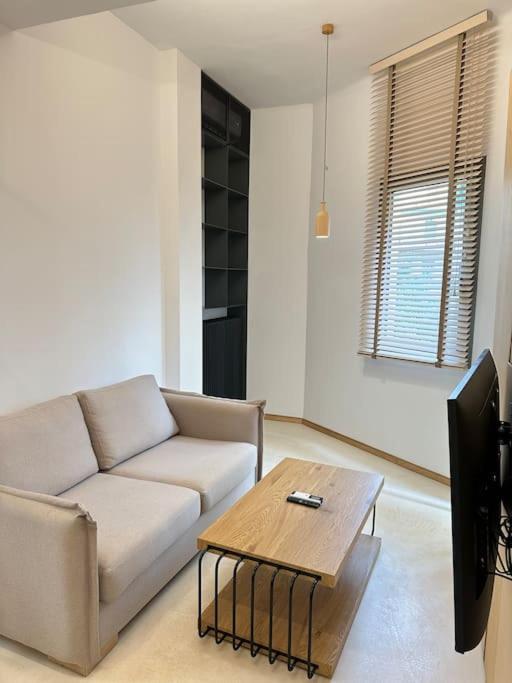 Apartment Yvonne Center By Thesbnb *