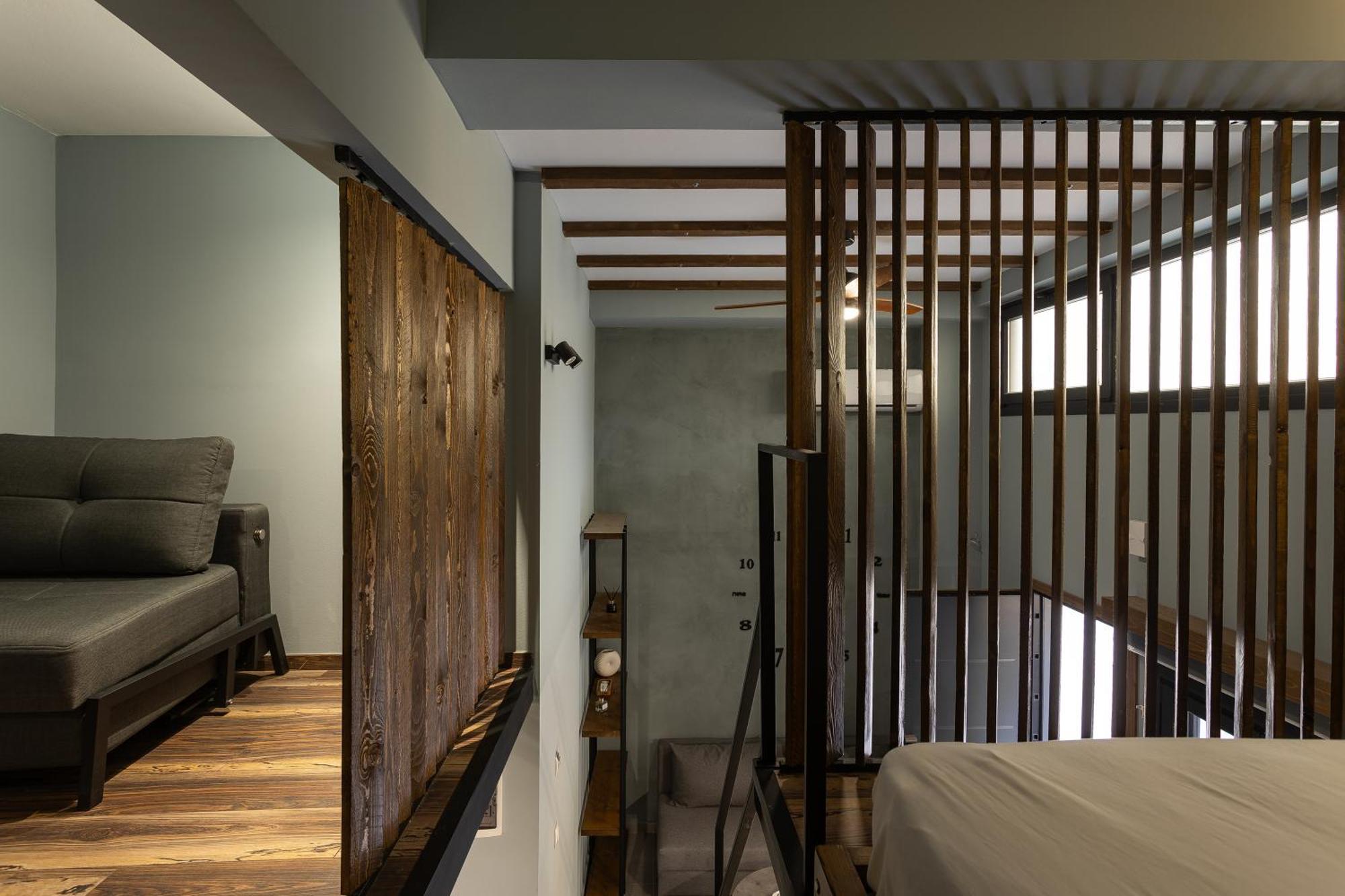 Wooden Daire