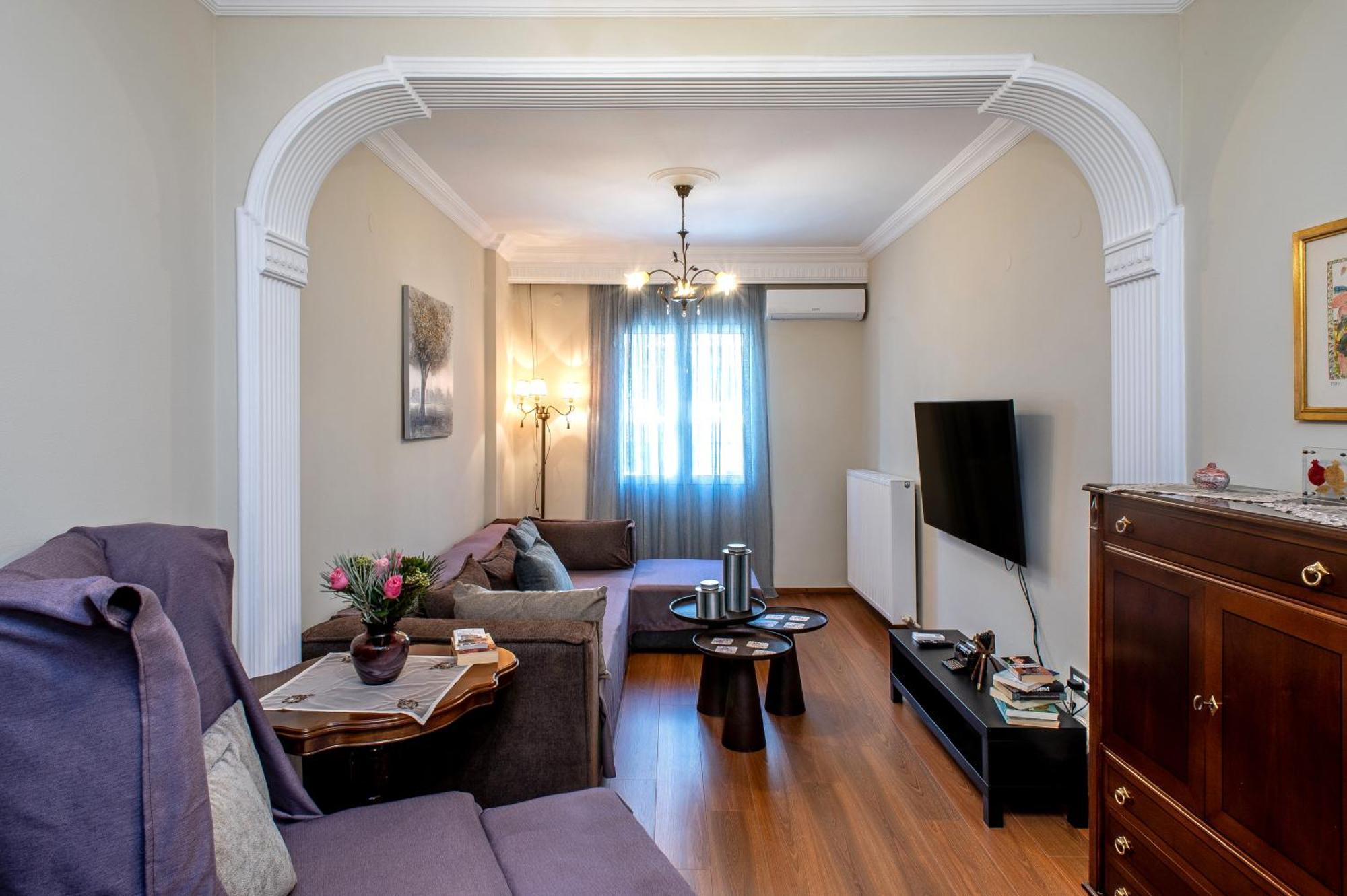 Apartment Downtown Stories *