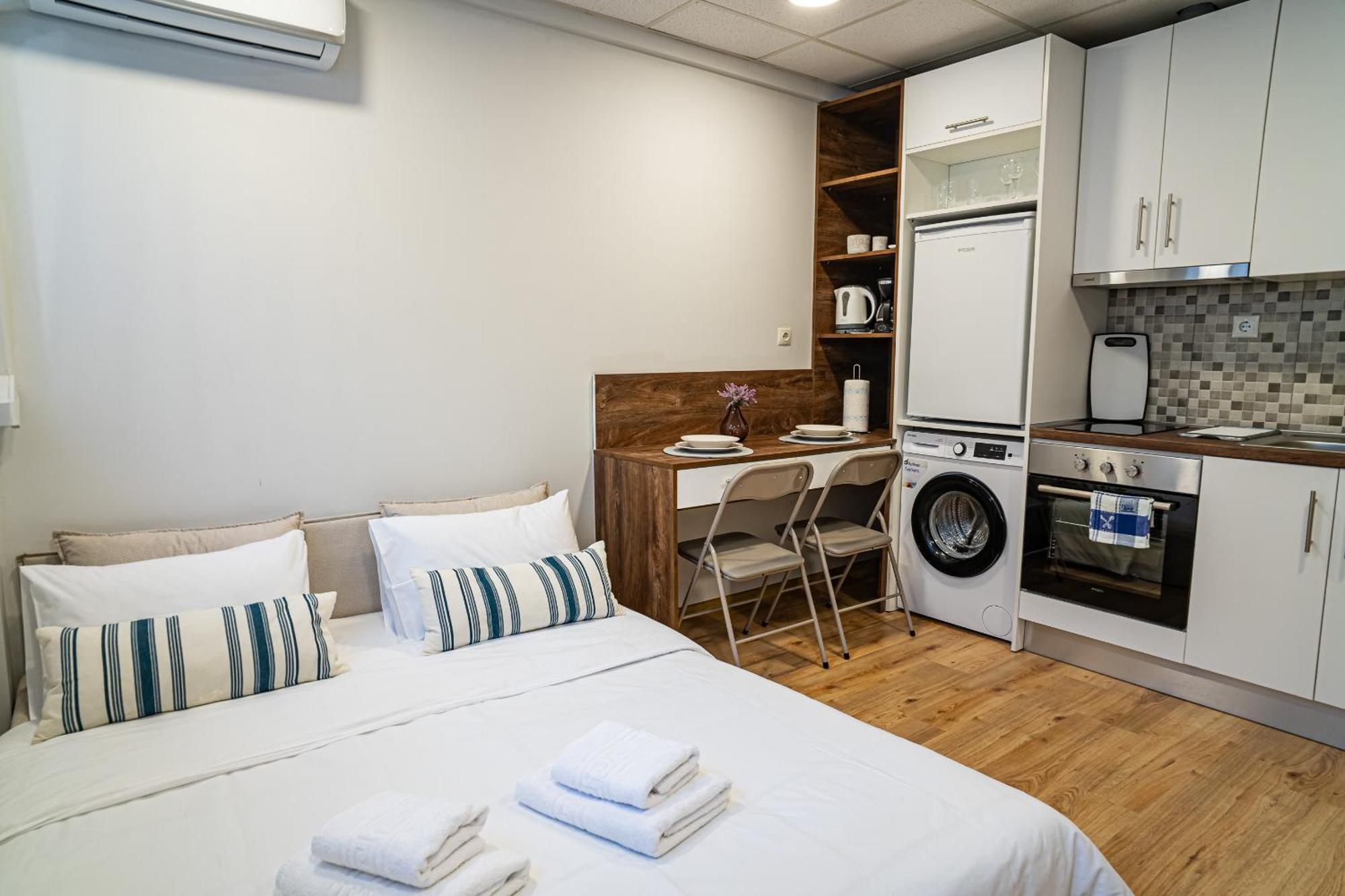 Feel Greek Hospitality #θ010