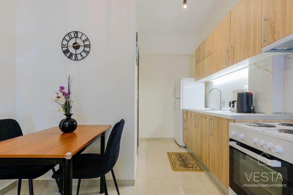 Apartment Comfort Loft, 1' Walk To Ippokratio Hospital Thessaloniki