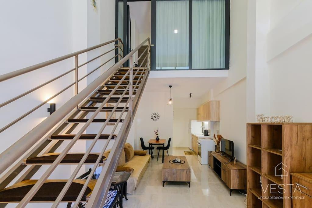 Comfort Loft, 1' Walk To Ippokratio Hospital *