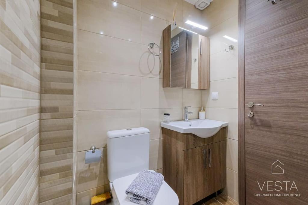 Comfort Loft, 1' Walk To Ippokratio Hospital Apartment *