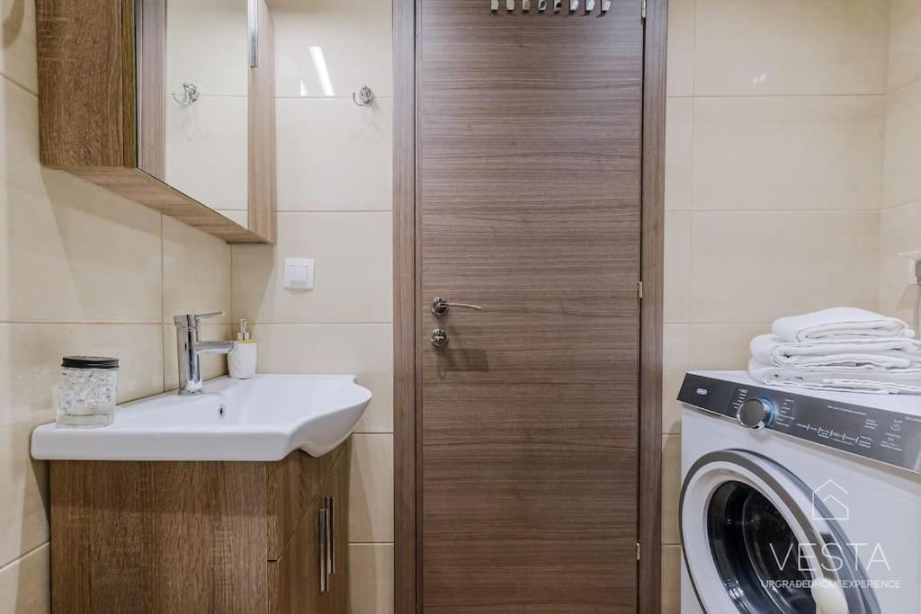 Apartment Comfort Loft, 1' Walk To Ippokratio Hospital Thessaloniki