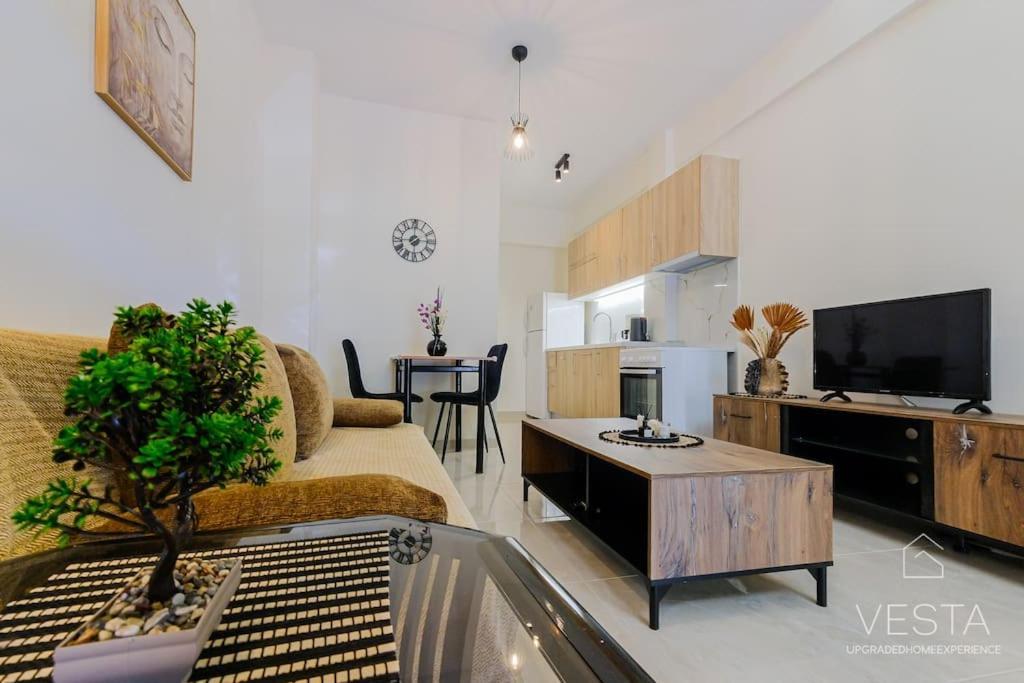 Comfort Loft, 1' Walk To Ippokratio Hospital Daire