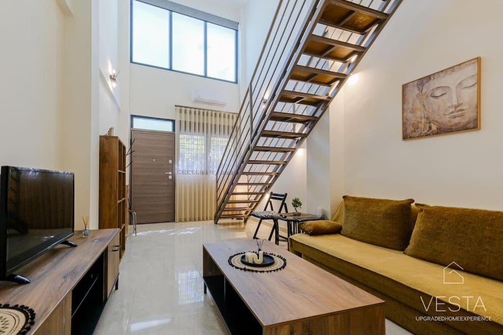Apartment Comfort Loft, 1' Walk To Ippokratio Hospital