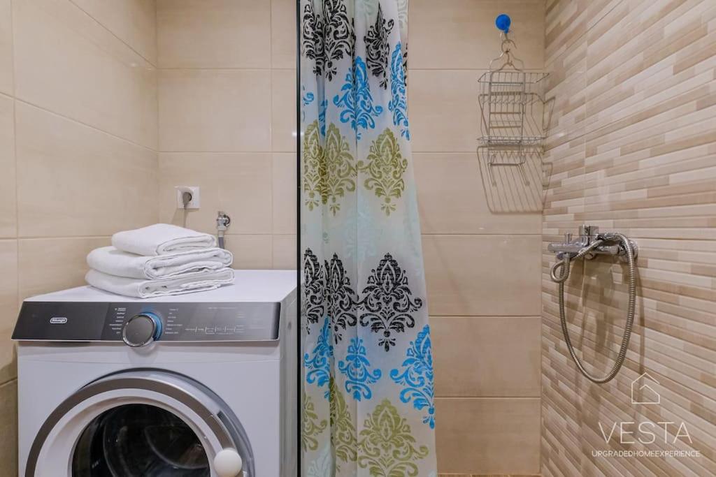 Apartment Comfort Loft, 1' Walk To Ippokratio Hospital Thessaloniki