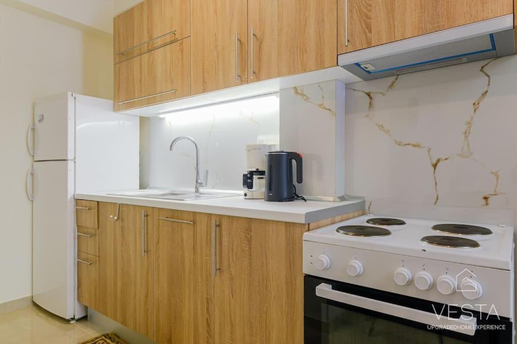 Apartment Comfort Loft, 1' Walk To Ippokratio Hospital