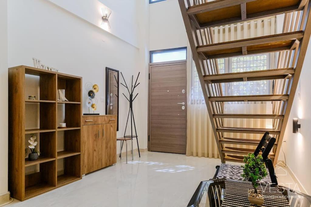 Comfort Loft, 1' Walk To Ippokratio Hospital Apartment