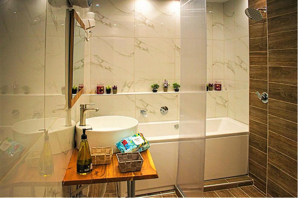 Ayasofia Jakuzzi 2 Bedrooms Balcony * Selanik
