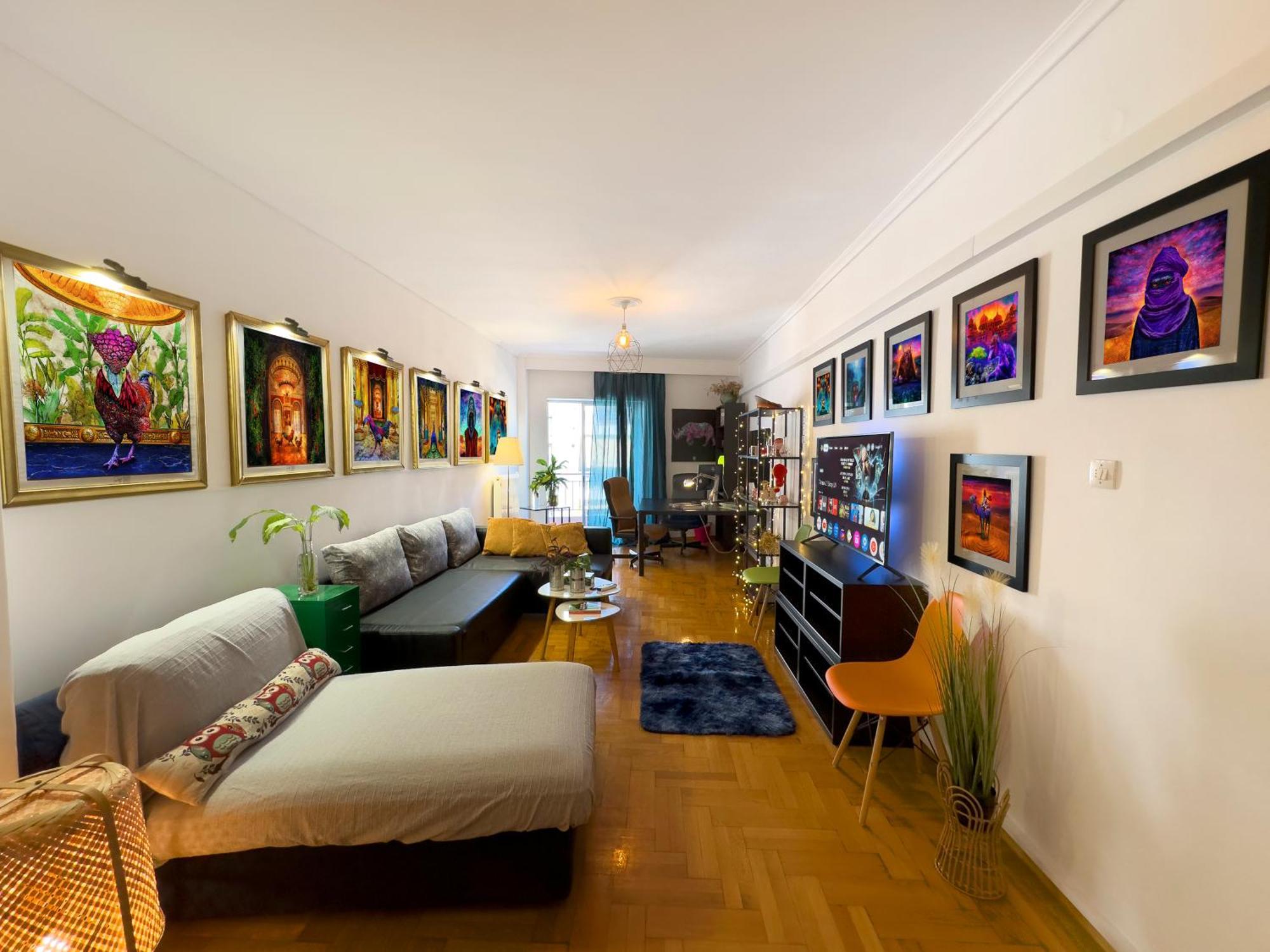 Spacious Artistic Flat With Private Parking * Thessaloniki