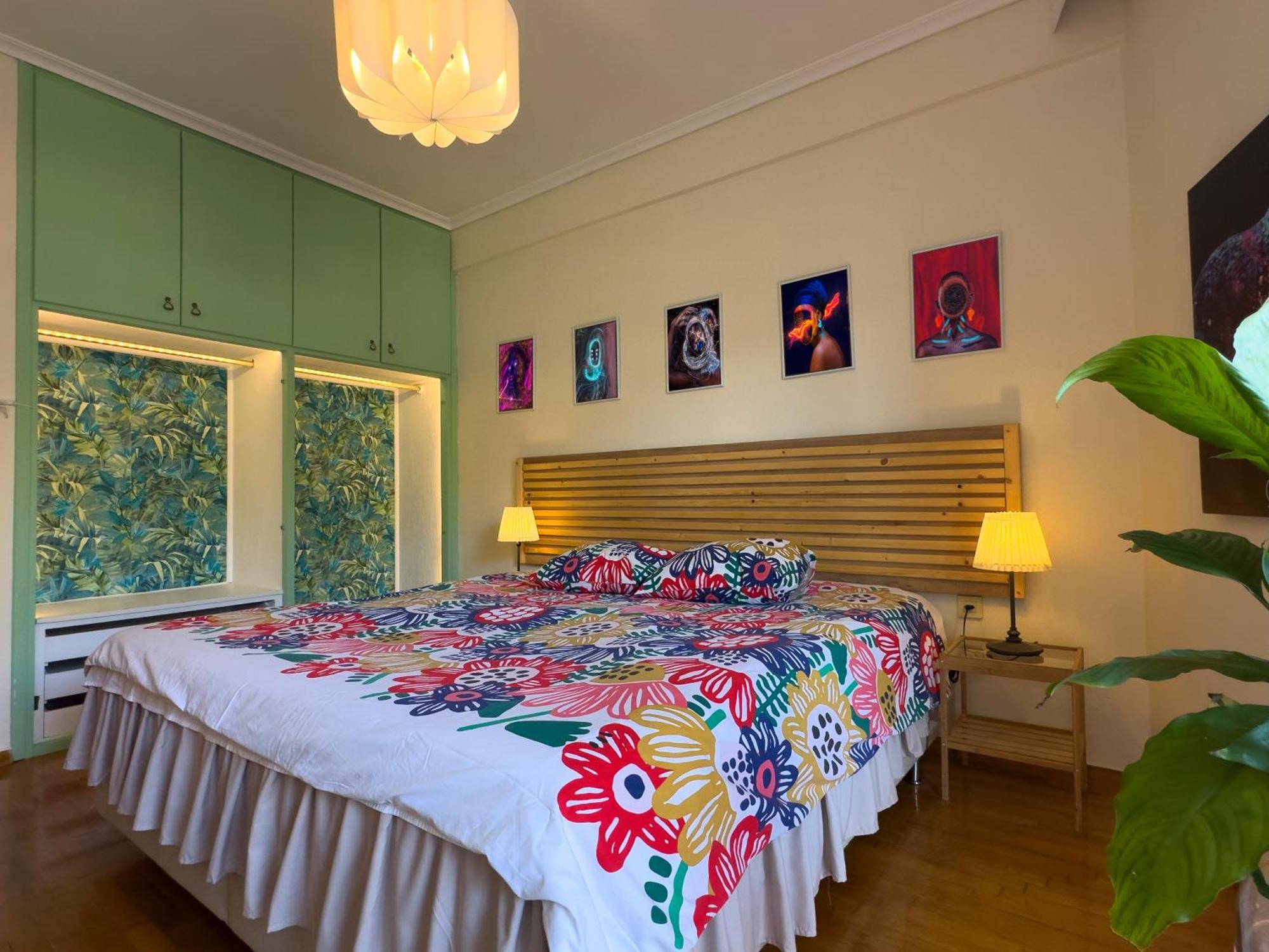 Spacious Artistic Flat With Private Parking