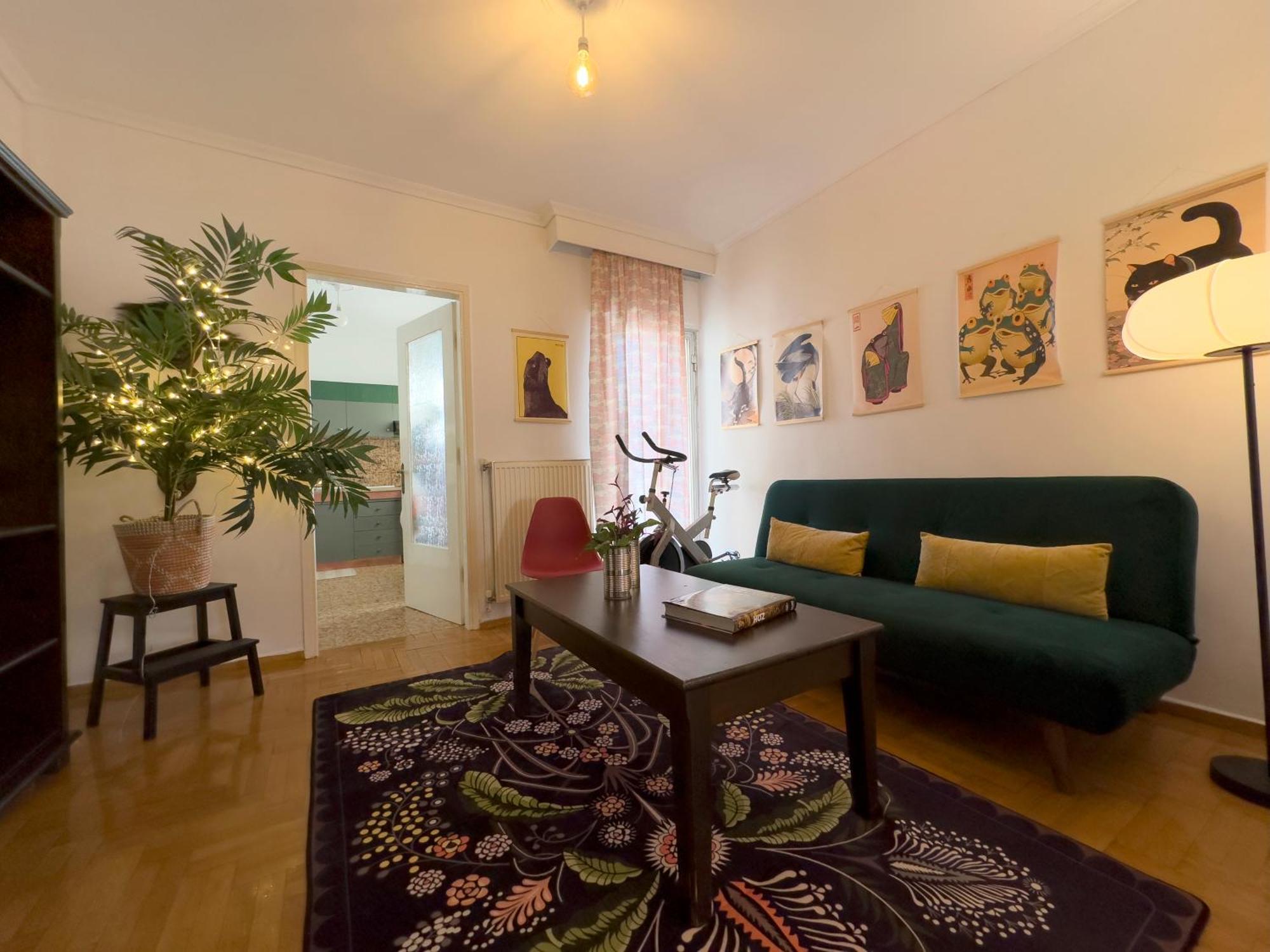 Spacious Artistic Flat With Private Parking Apartment *