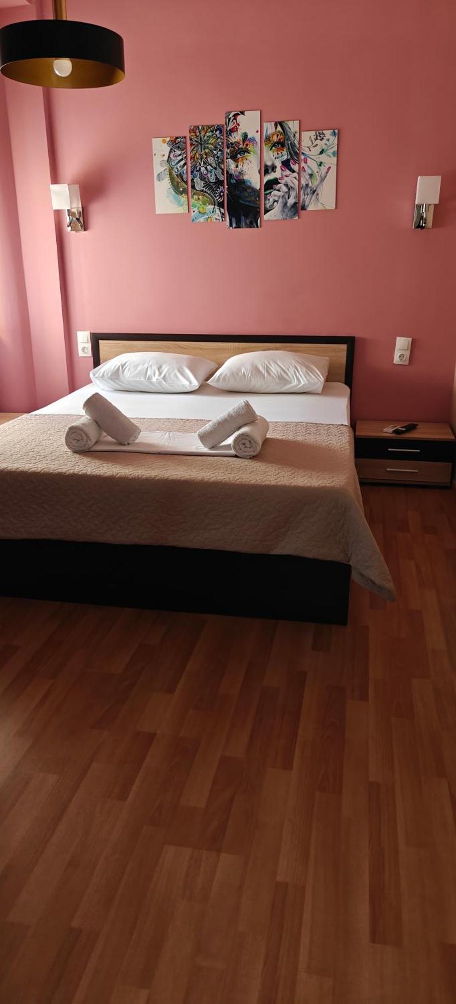 Gnaios Penthouse *