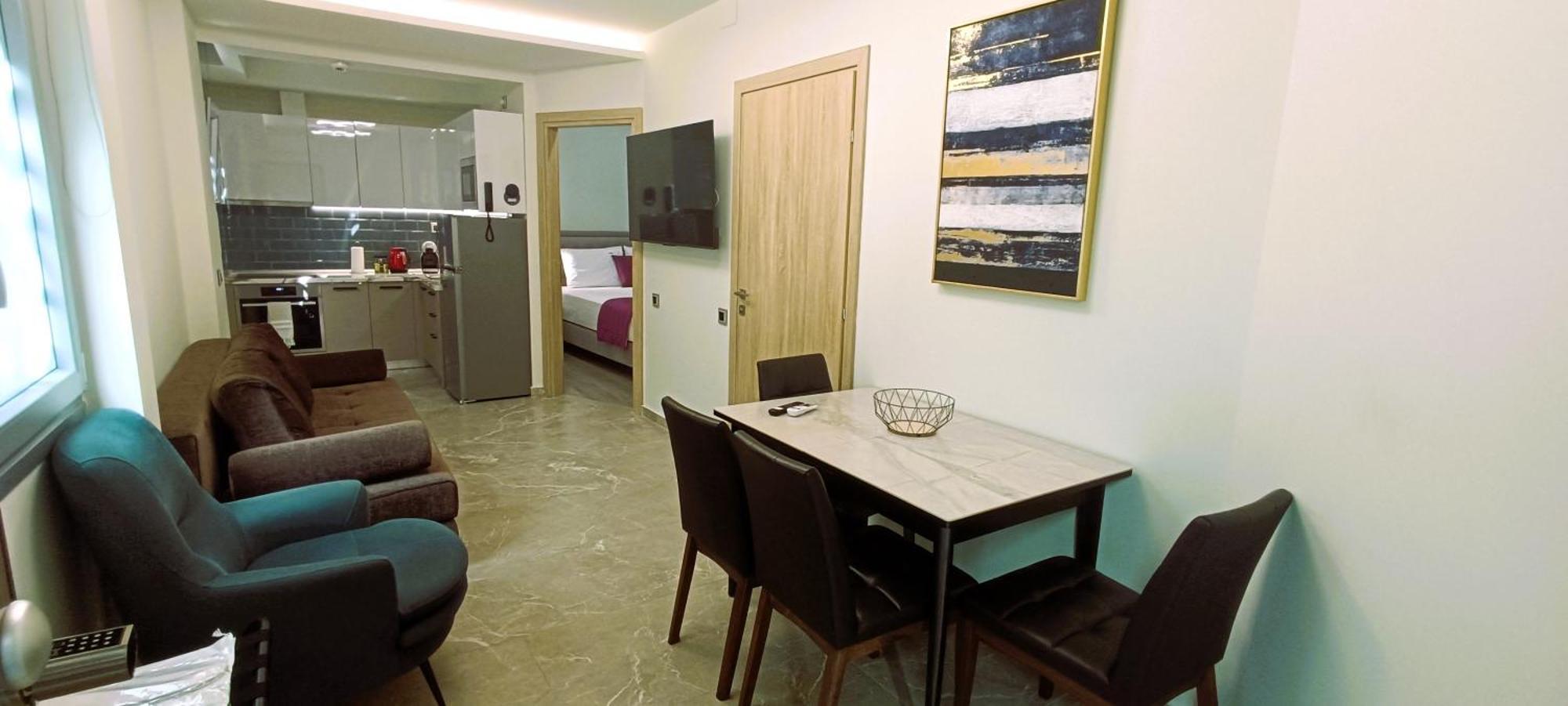 Pyrgiou Aparthotel *