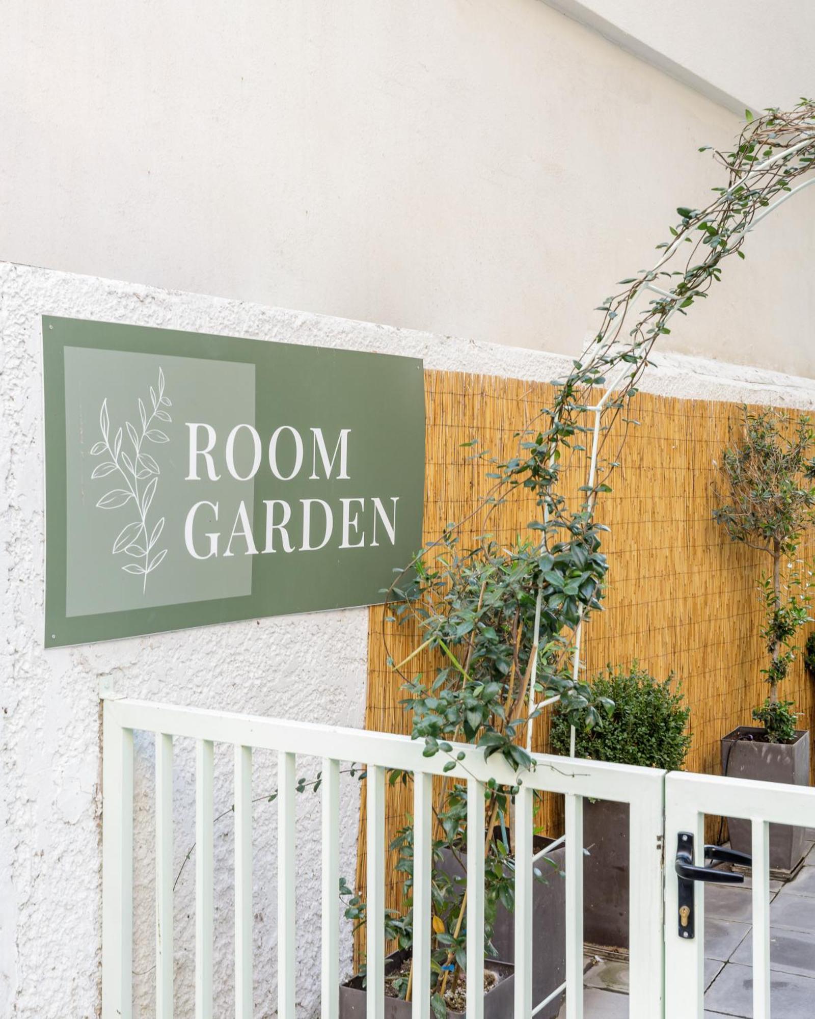 Apartment Garden *