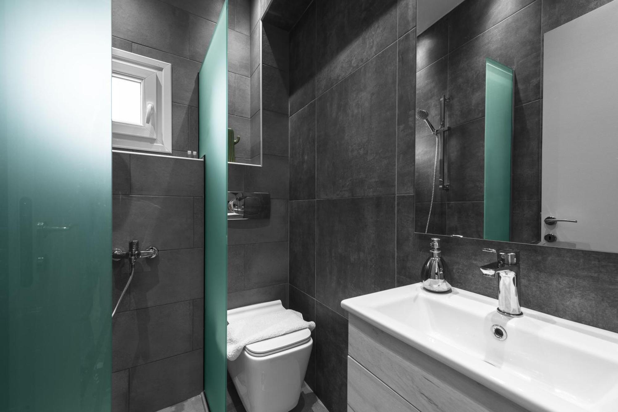 Denizen Boutique Apartments, Nilie Hospitality Mgmt *