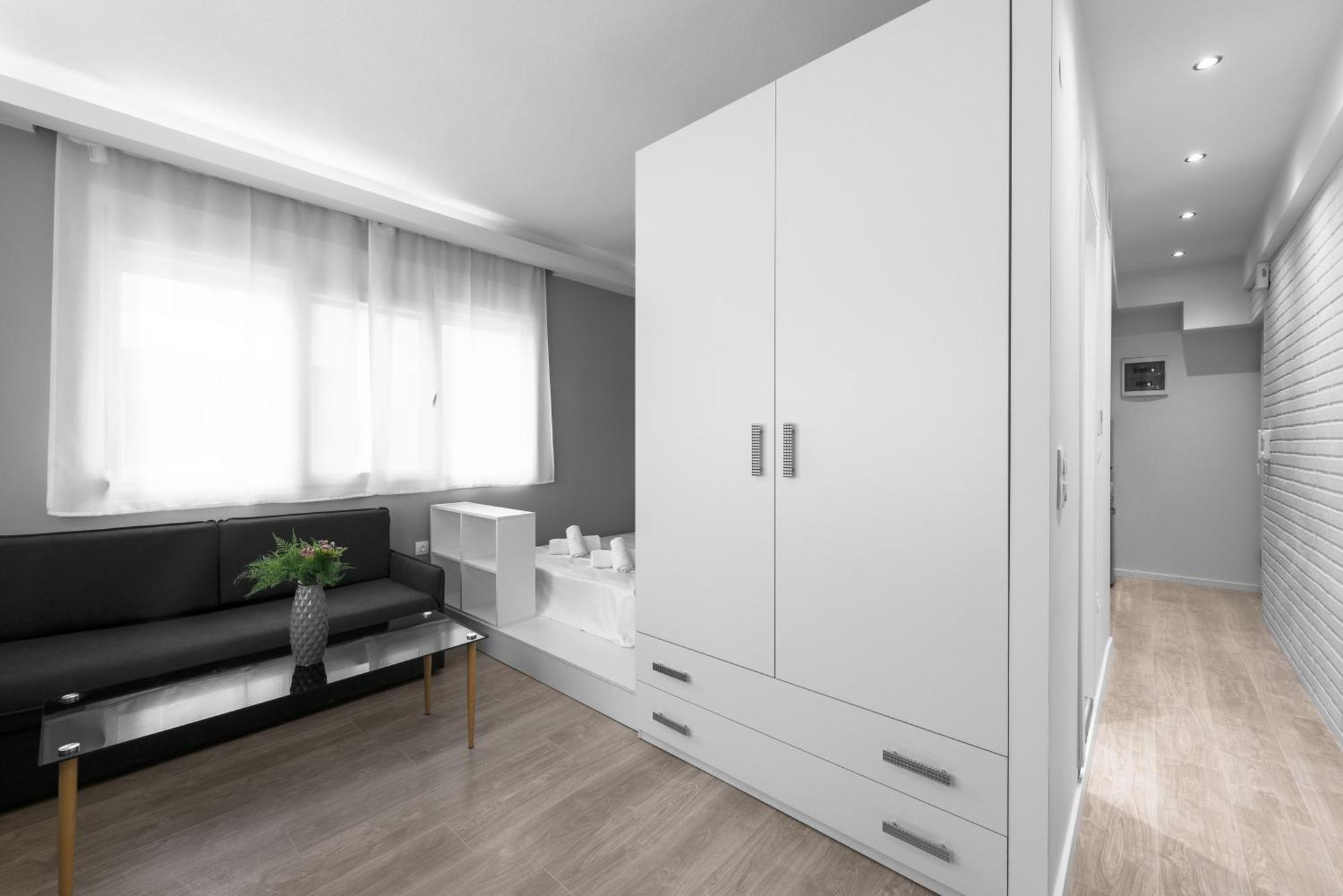 Apartment Denizen Boutique Apartments, Nilie Hospitality Mgmt *