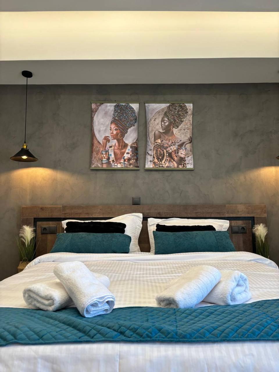 Apartment Purpe Orchid - Modern