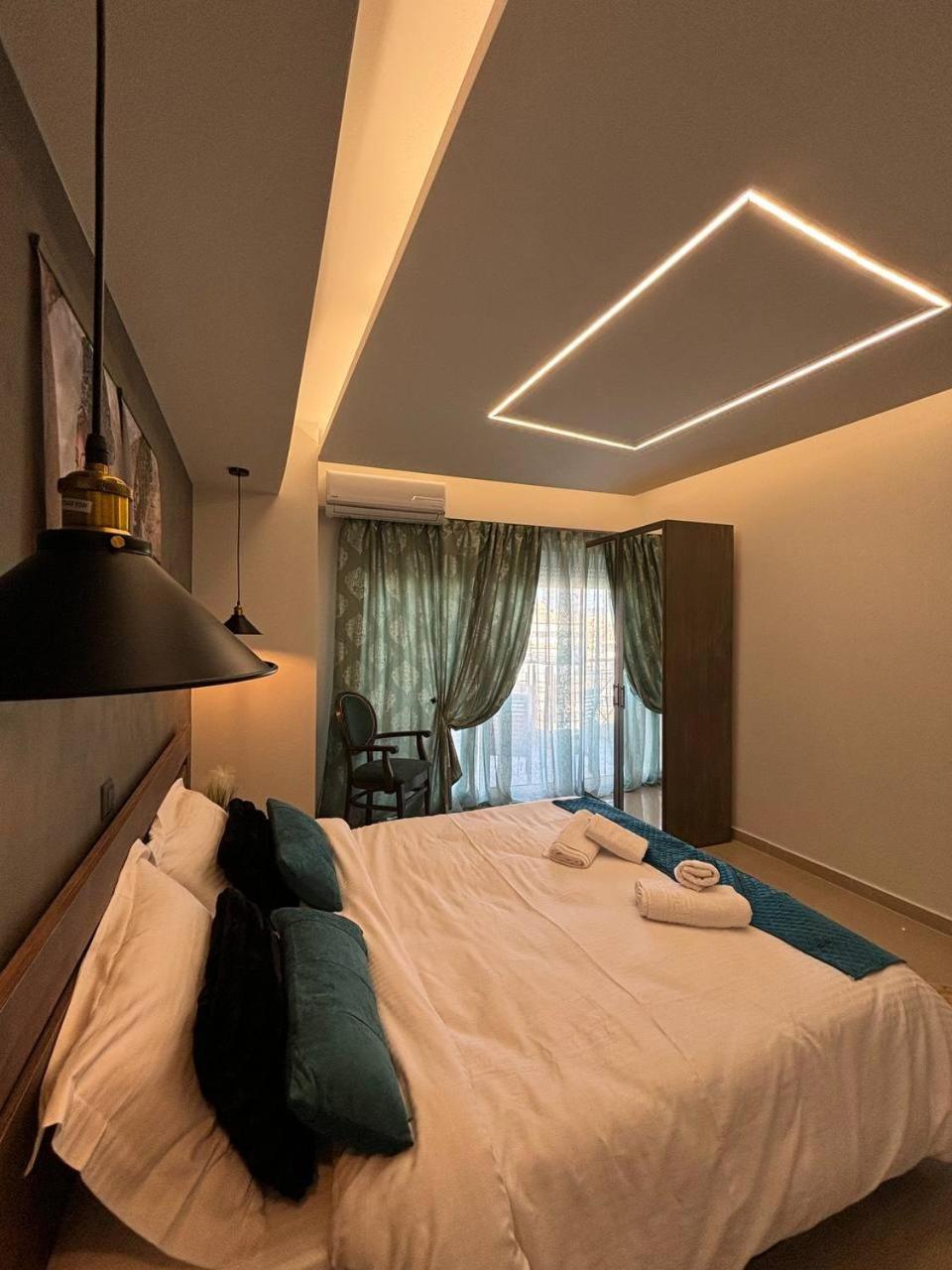 Purpe Orchid - Modern Thessaloniki