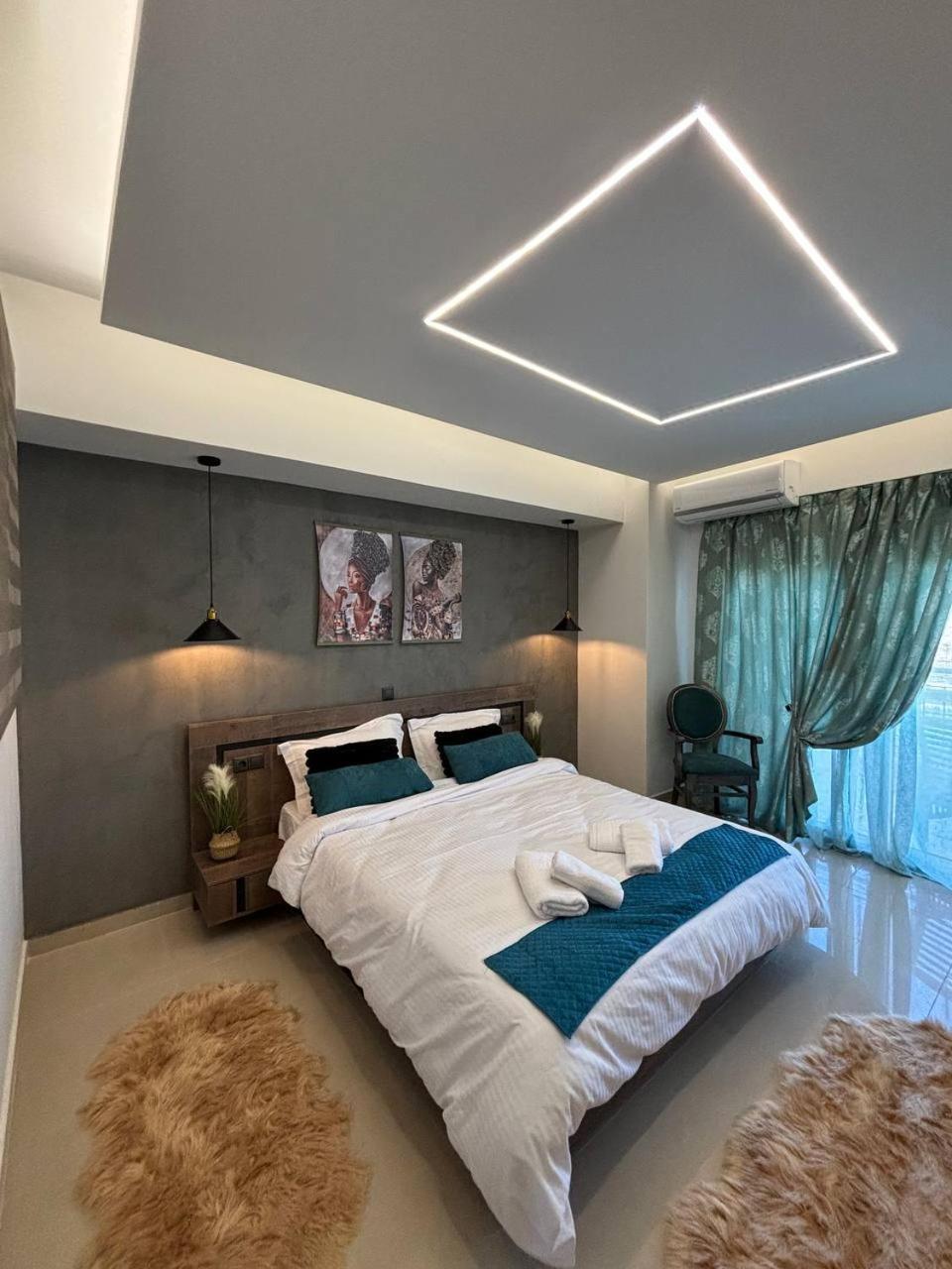 Purpe Orchid - Modern * Thessaloniki