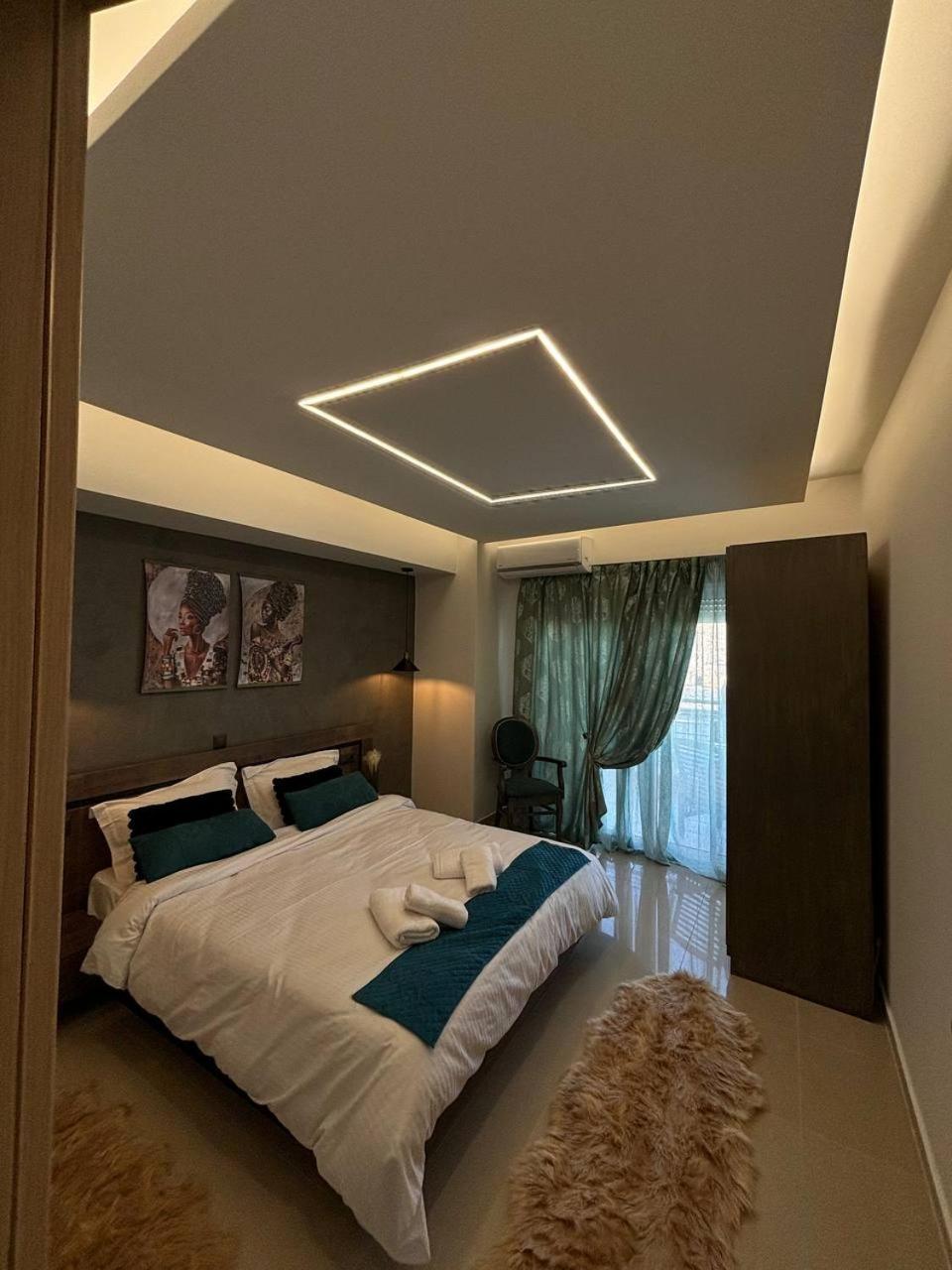 Purpe Orchid - Modern Apartment *