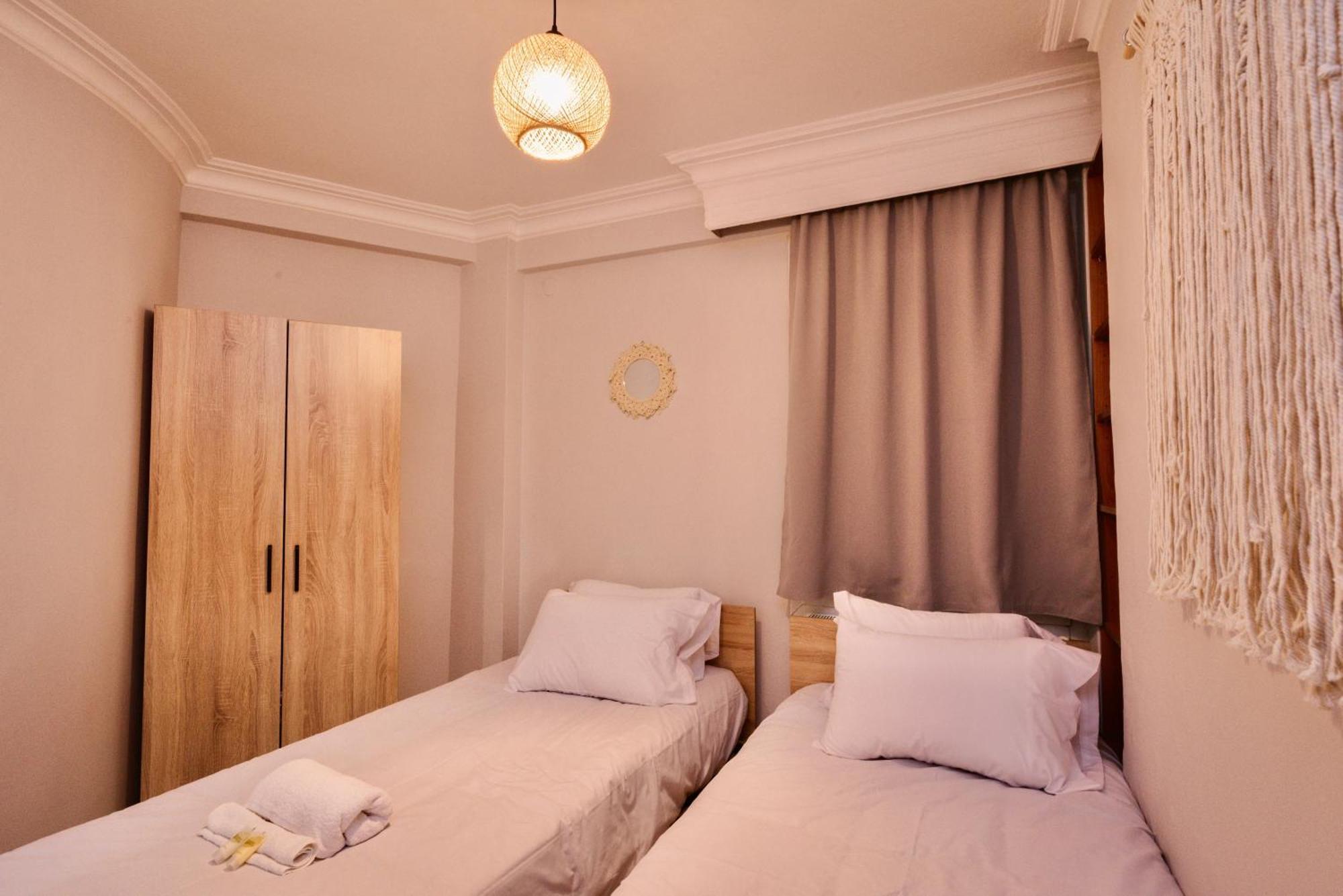 Stylish W Jacuzzi, 5 Min To White Tower Appartement *